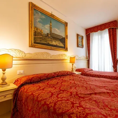 Aquavenice Locazione Turistica בית הארחה 2*